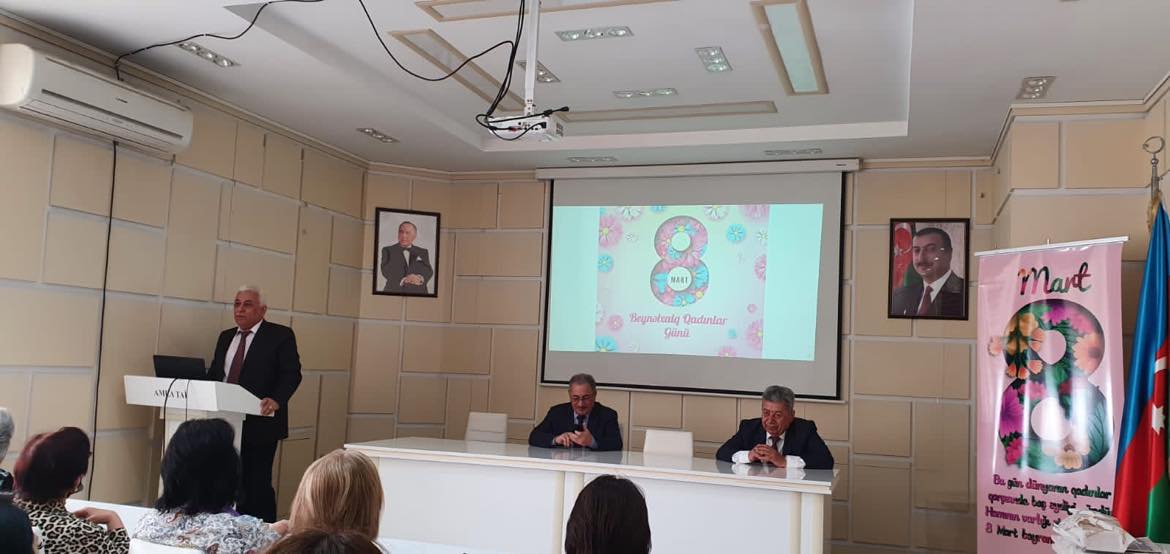 В Институте почвоведения и агрохимии НАНА состоялось мероприятие в связи 8 марта - Международного женского дня. 