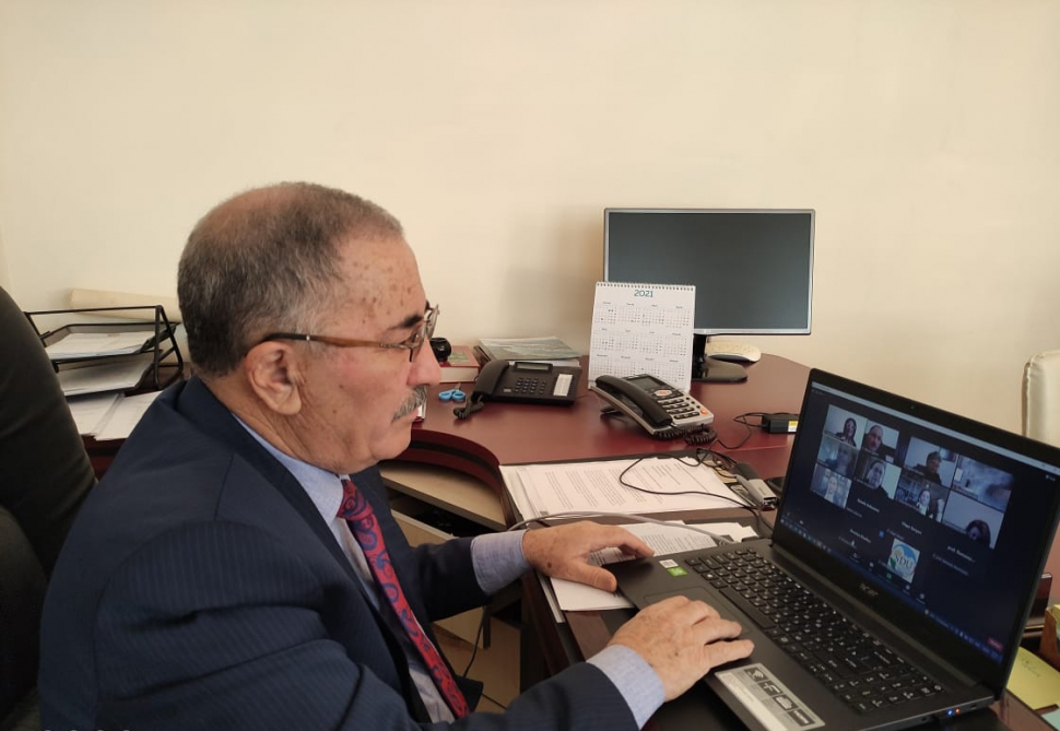 Член-корреспондент НАНА Аловсат Гулиев выступил с докладом на научно-практическом вебинаре.