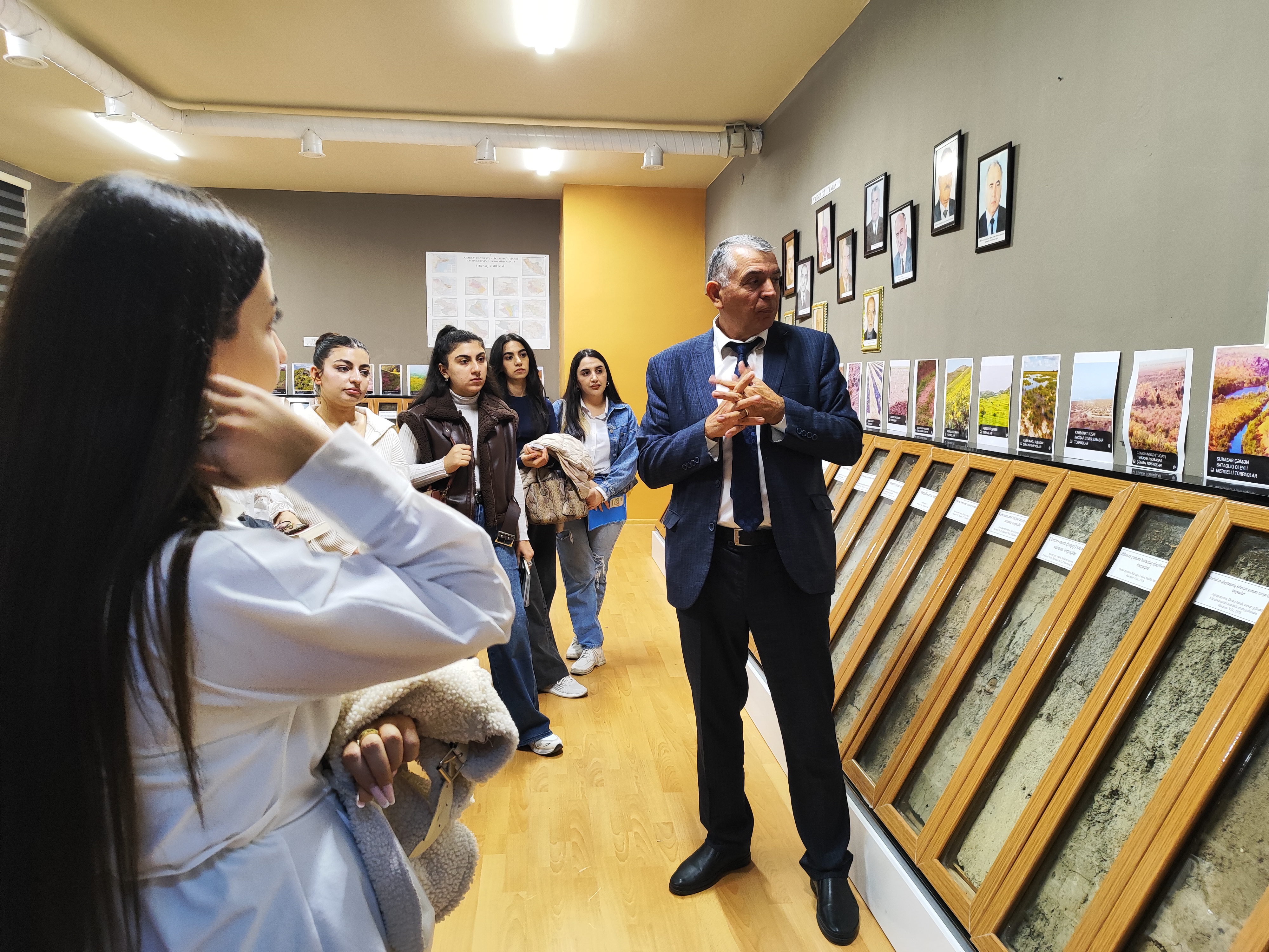 В Институте почвоведения и агрохимии продолжается «День открытых дверей»