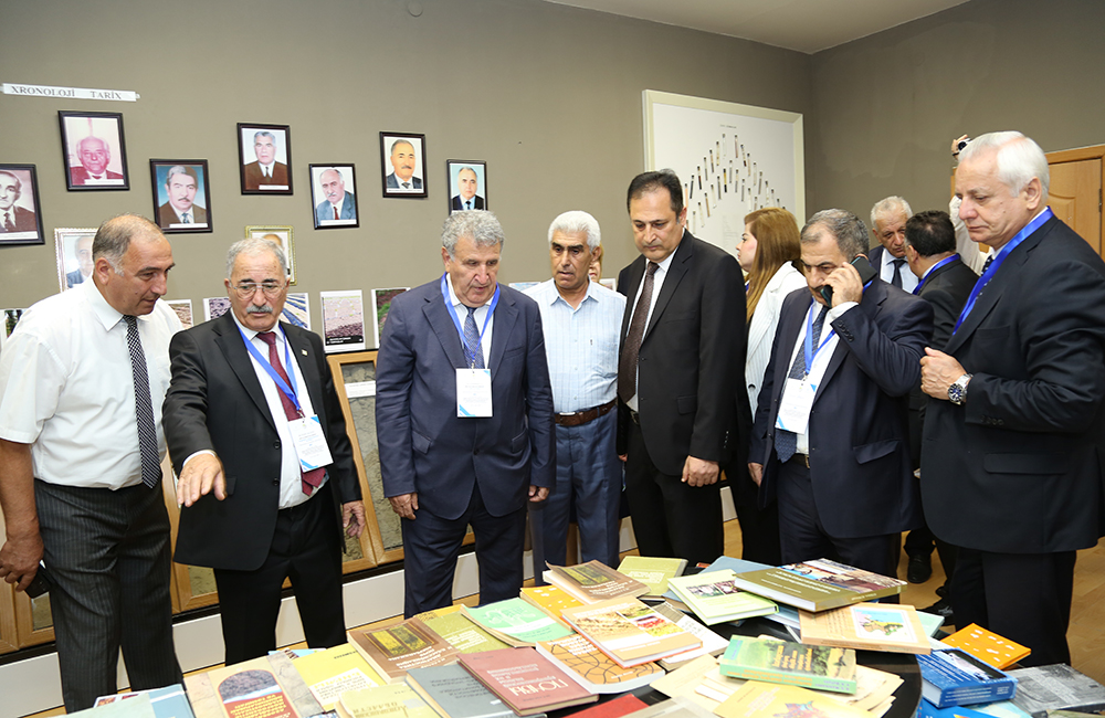 Land and water resources of East Zangezur and Karabakh discussed. Scientific and practical conference held at the Institute of Soil Science and Agrochemistry.