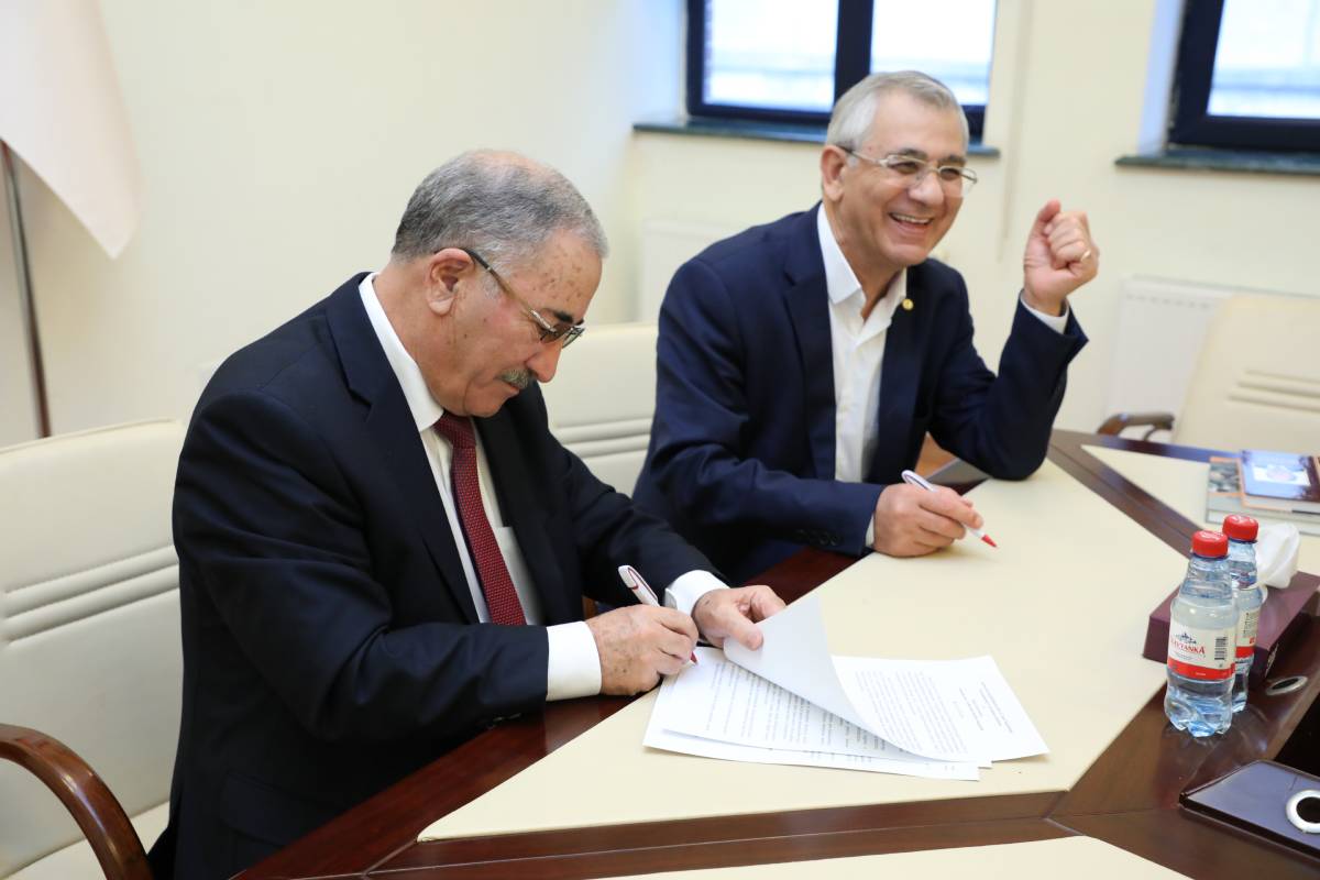 Подписано соглашение между Институтом почвоведения и агрохимии и Университетом Хазар