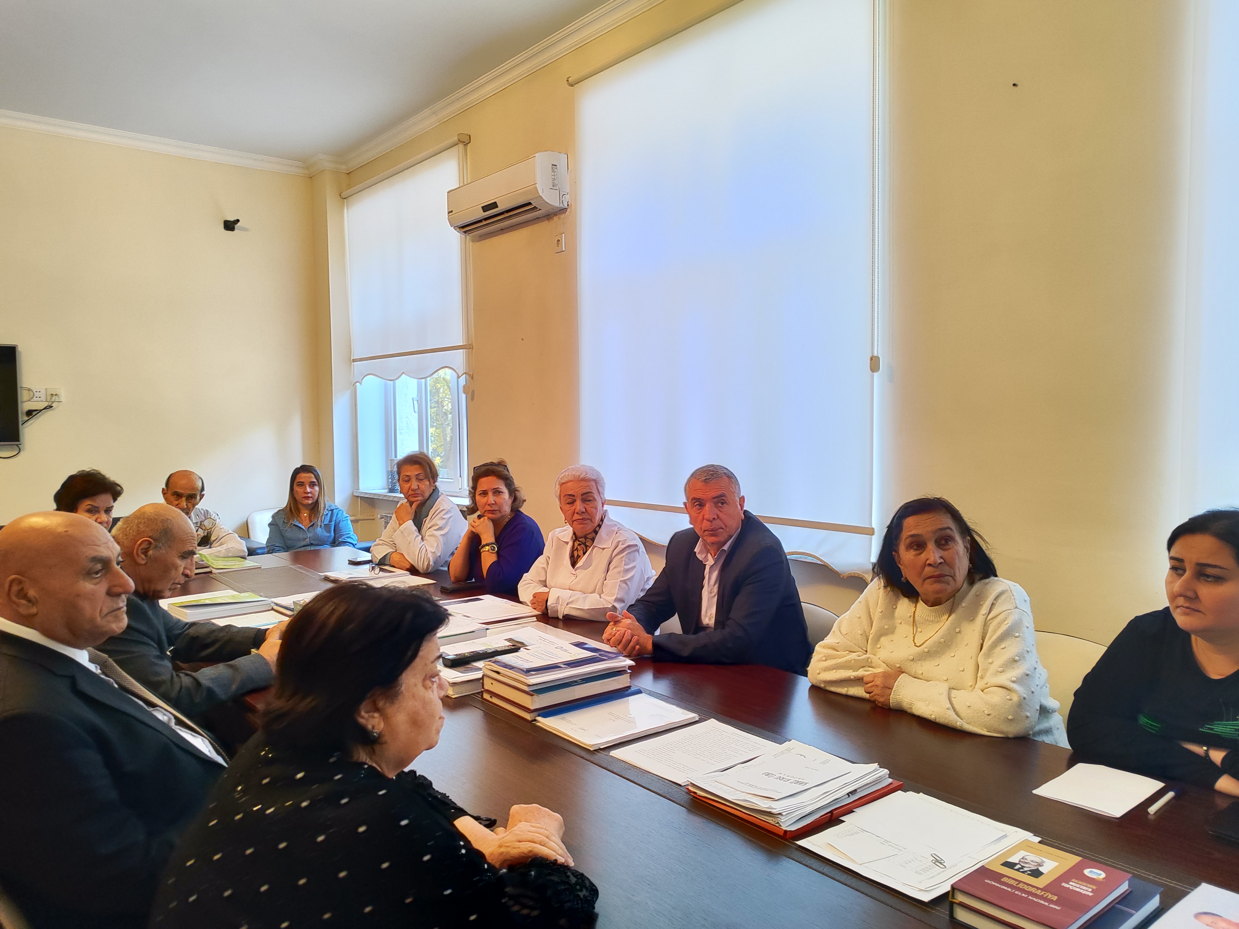  AR ETN Torpaqşünaslıq və Aqrokimya İnstitutunda WUF13 – Ümumdünya Şəhərsalma Forumunun Azərbaycanda keçirilməsinin əhəmiyyəti ilə bağlı dəyirmi masa keçirilib