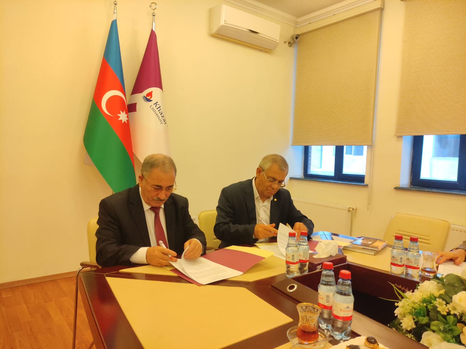 Подписано соглашение между Институтом почвоведения и агрохимии и Университетом Хазар