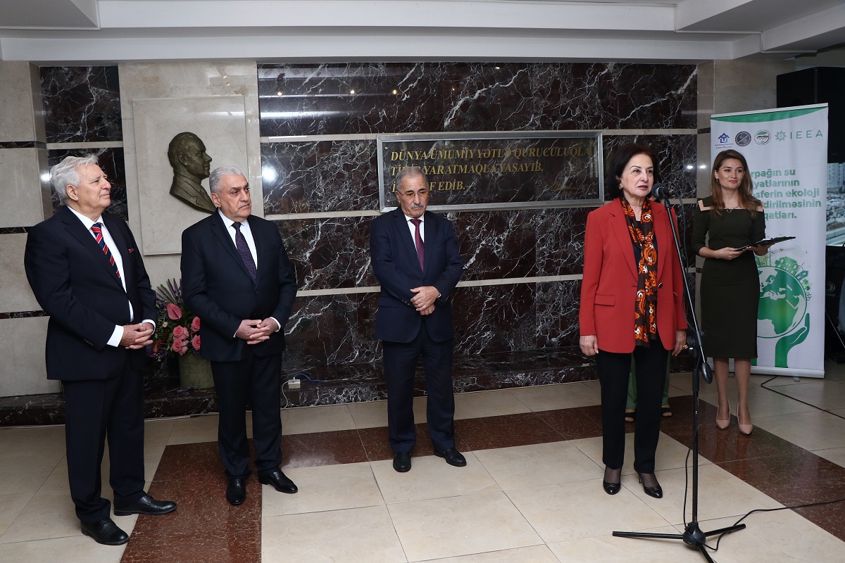 Проведены  конференция и выставка на тему «Исследования по экологической оценке водных ресурсов почвы и атмосферы».