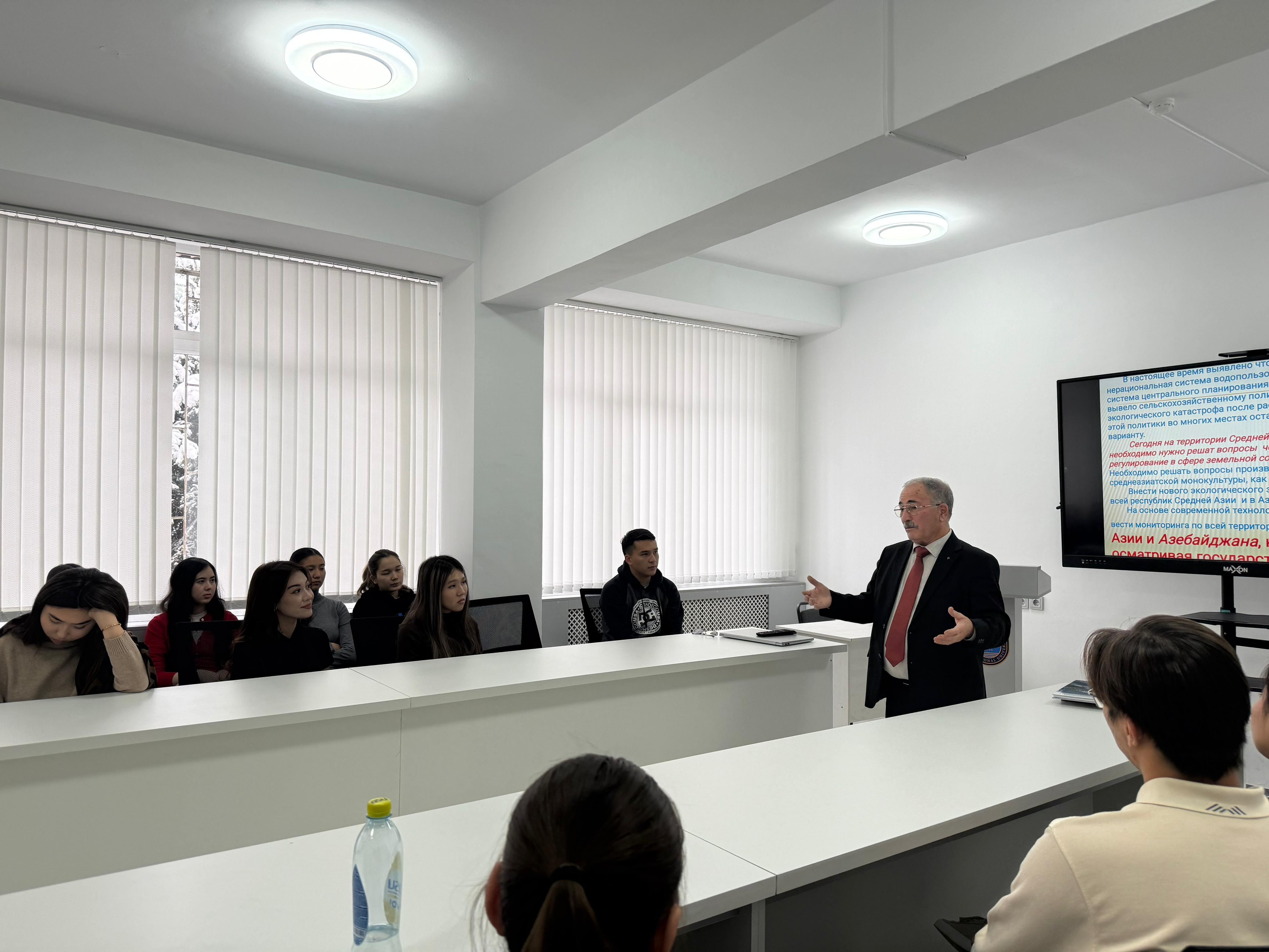 Azərbaycan alimləri Qazaxıstan Respublikasının Əl-Fərabi adına Qazax Milli Universitetində beynəlxalq ekoloji konfransda iştirak edib