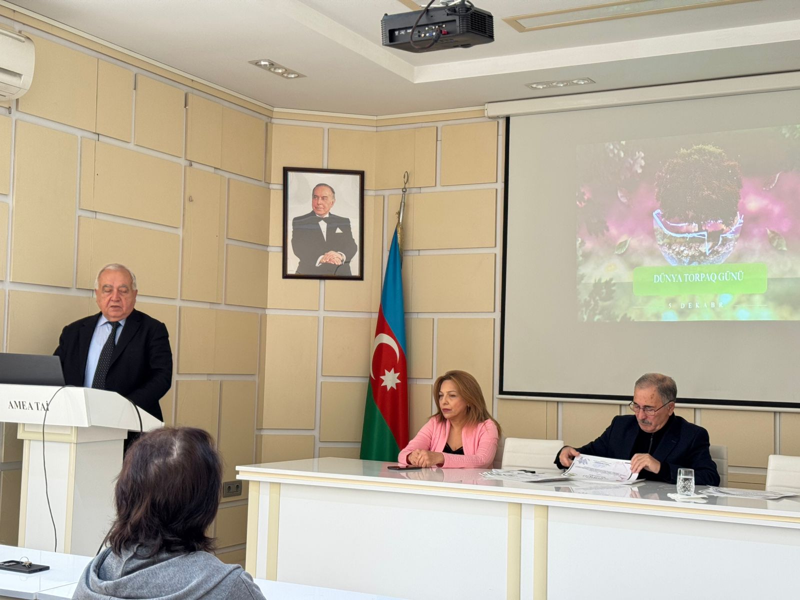 В Институте почвоведения и агрохимии МНО АР состоялось мероприятие посвященное Всемирного дня почвы