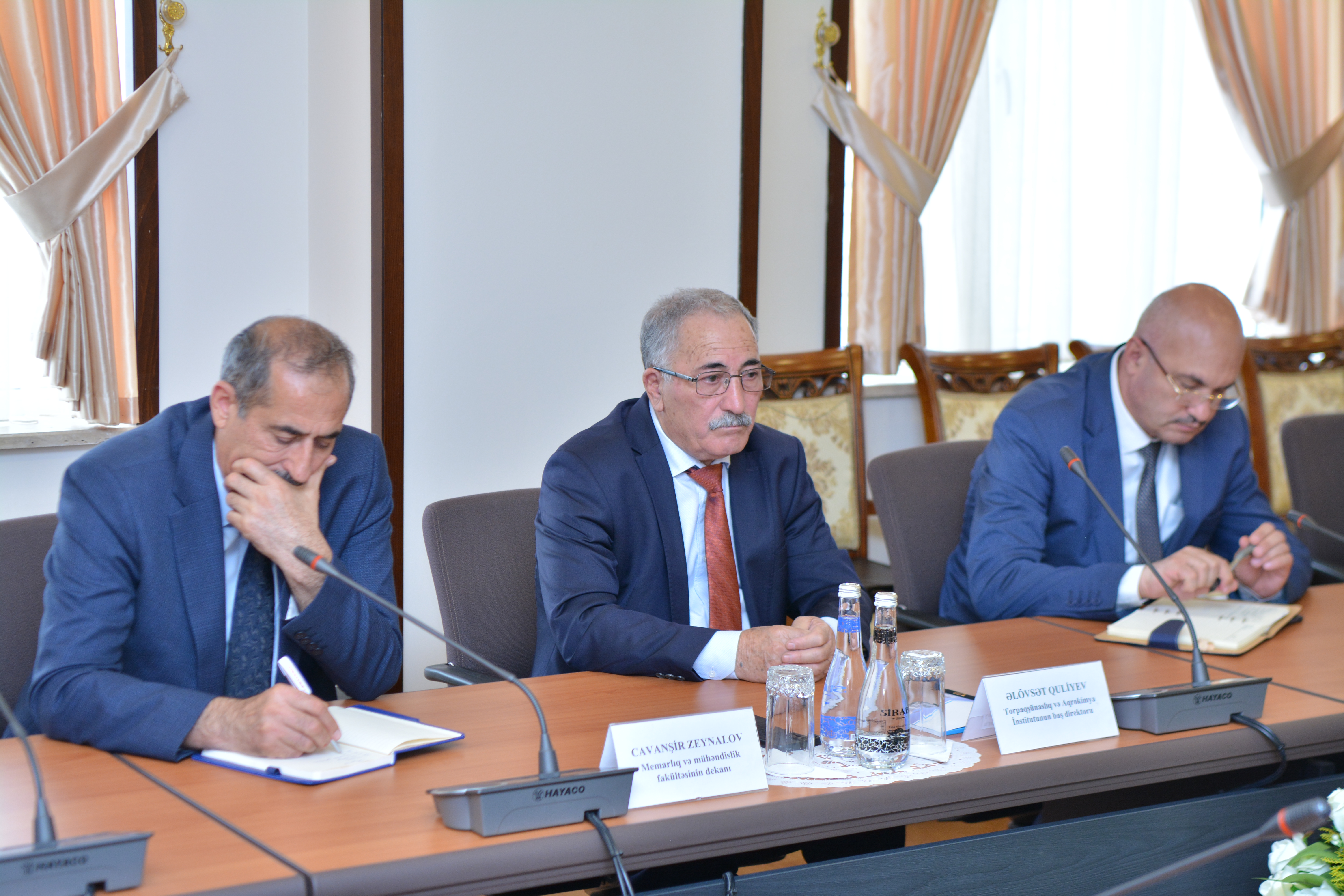 Torpaqşünaslıq və Aqrokimya İnstitutunun baş direktoru AMEA-nın müxbir üzvü, prof. Ə.G.Quliyev Naxçıvan Muxtar Respublikasında  keçirilən elmi-praktik konfransda iştirak edib